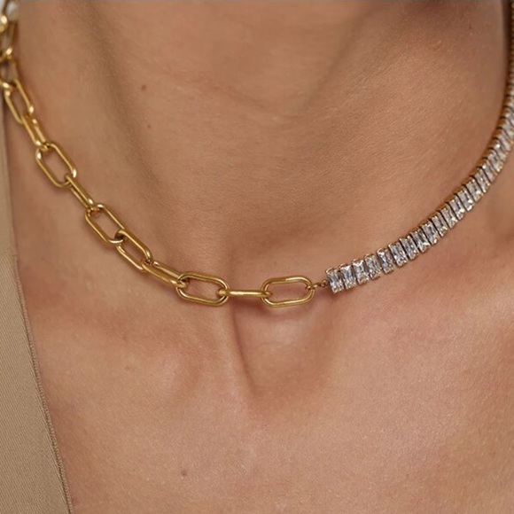 💛Gold plated Crystal pave choker - Picture 2 of 8